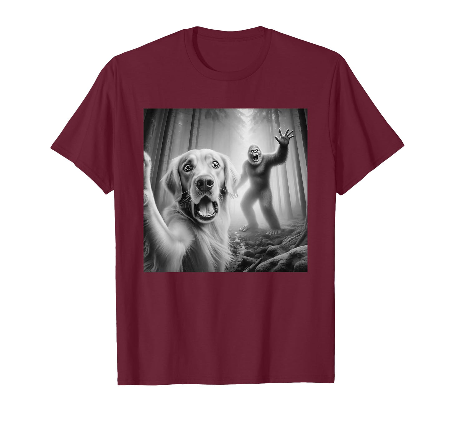 Funny Golden retriever Selfie with bigfoot sasquatch T-Shirt