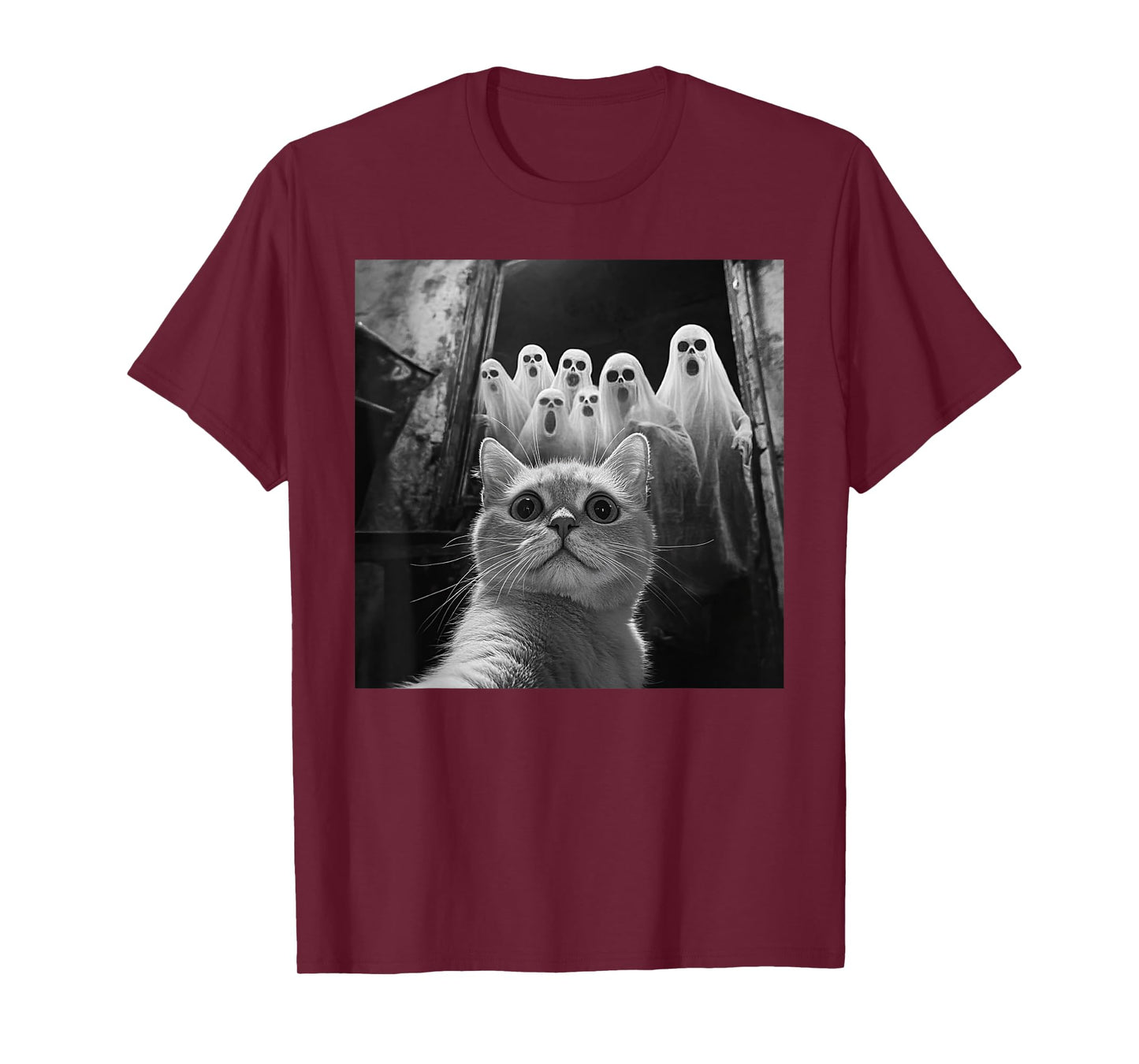 Cat Selfie With Ghosts Funny Cat Halloween T-Shirt