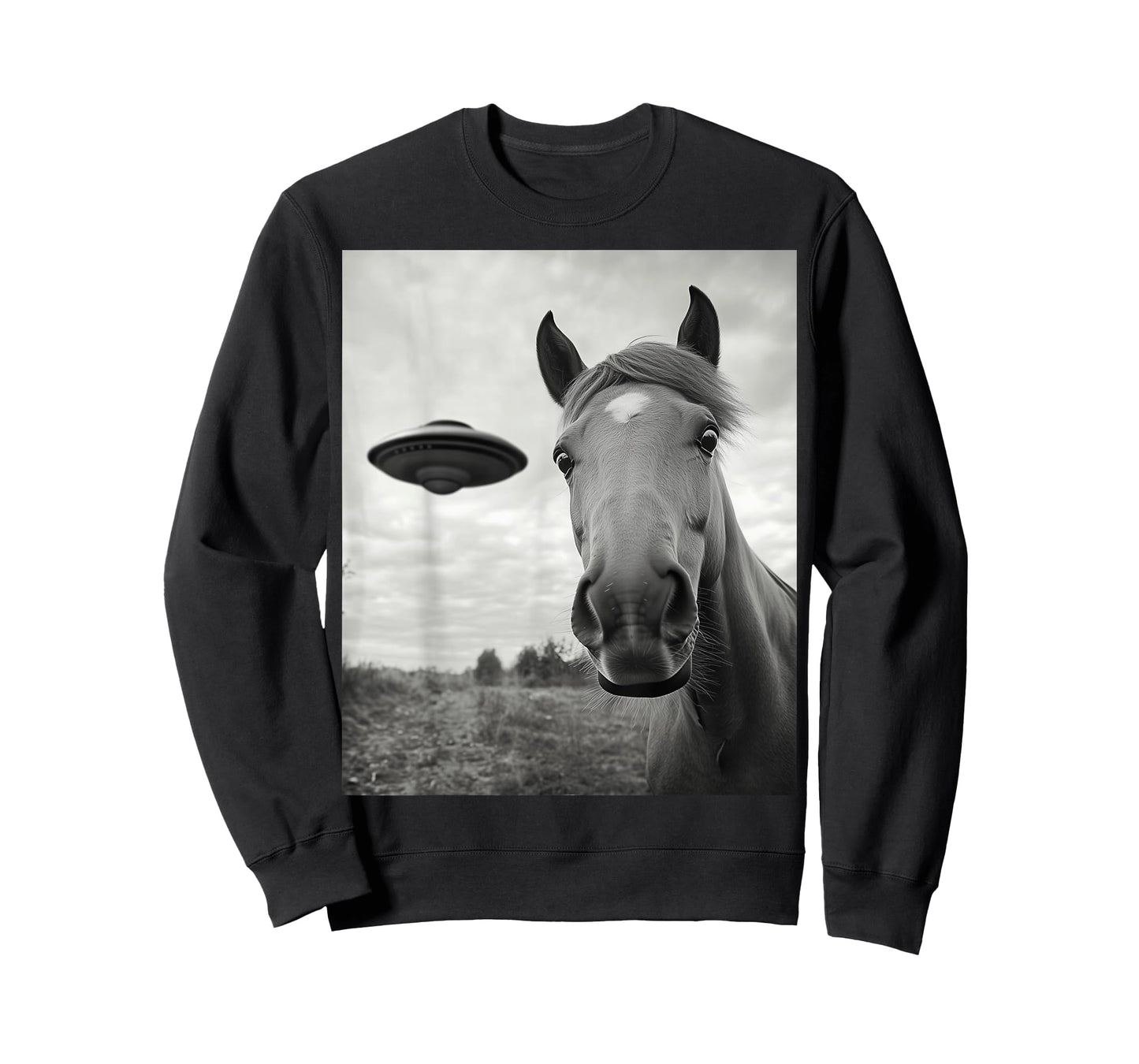 Funny Horse Selfie With Alien UFO Funny UFO Horse T-Shirt