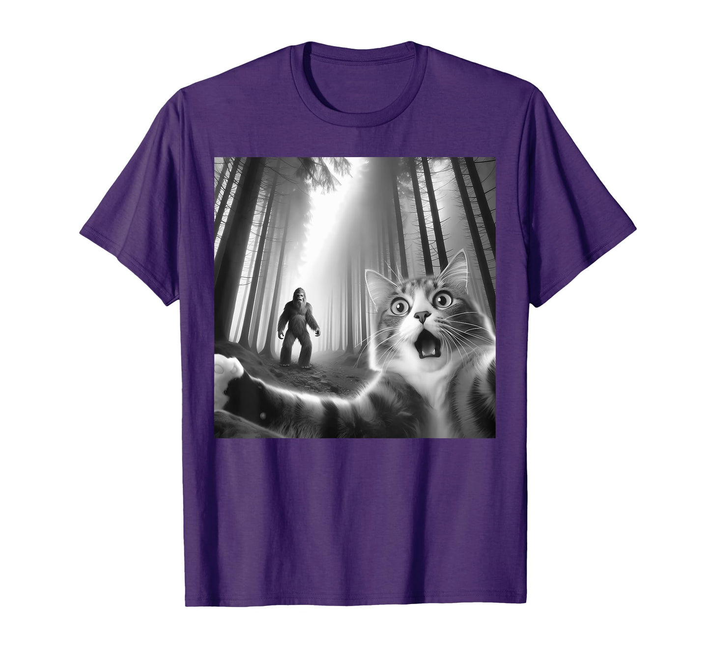 Funny Tee Surprised Scared Cat Selfie With Bigfoot Sasquatch T-Shirt for Men Women Kids