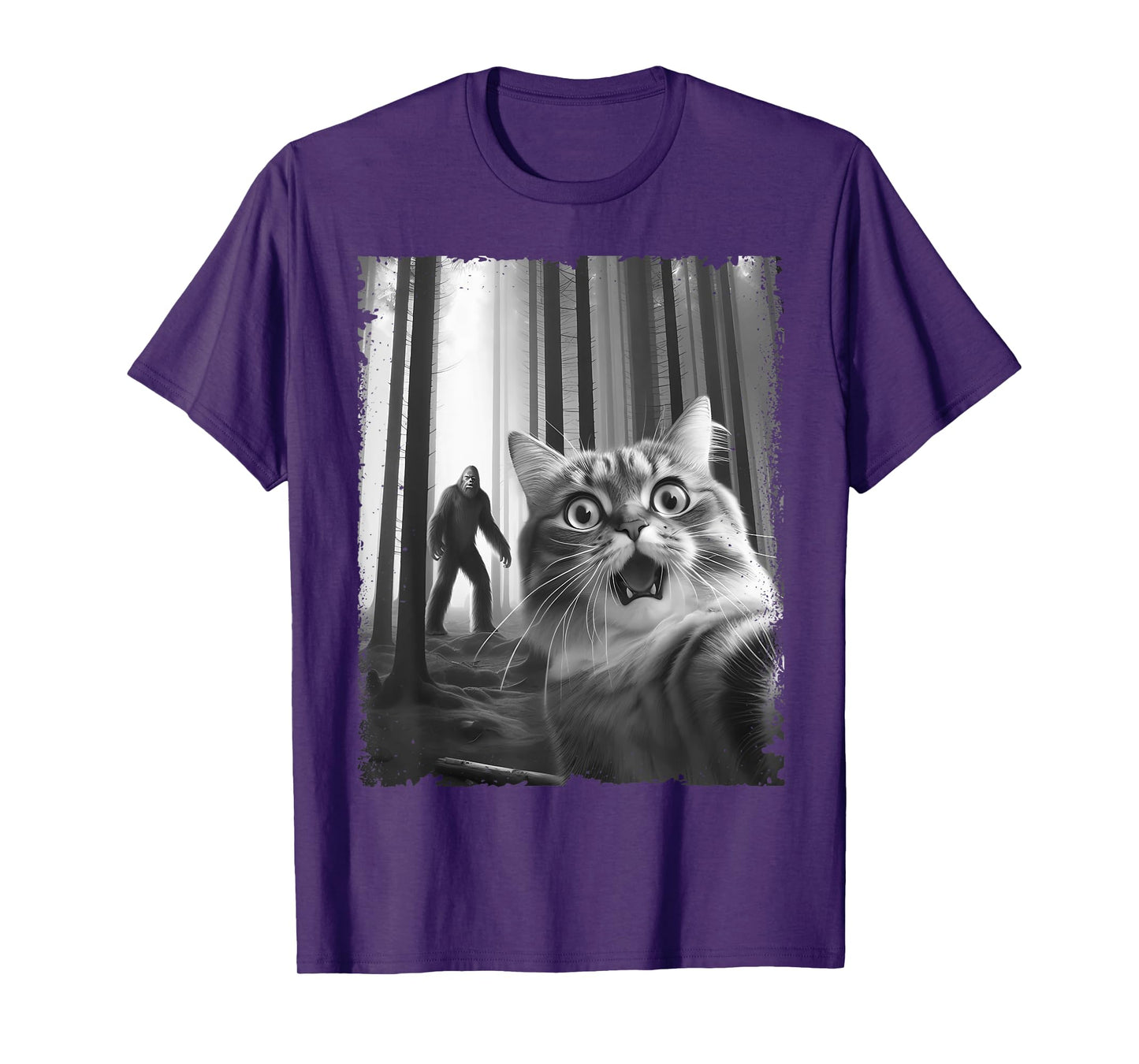 Funny Scared Cat Selfie with Bigfoot Gift Idea Men Women Kid T-Shirt