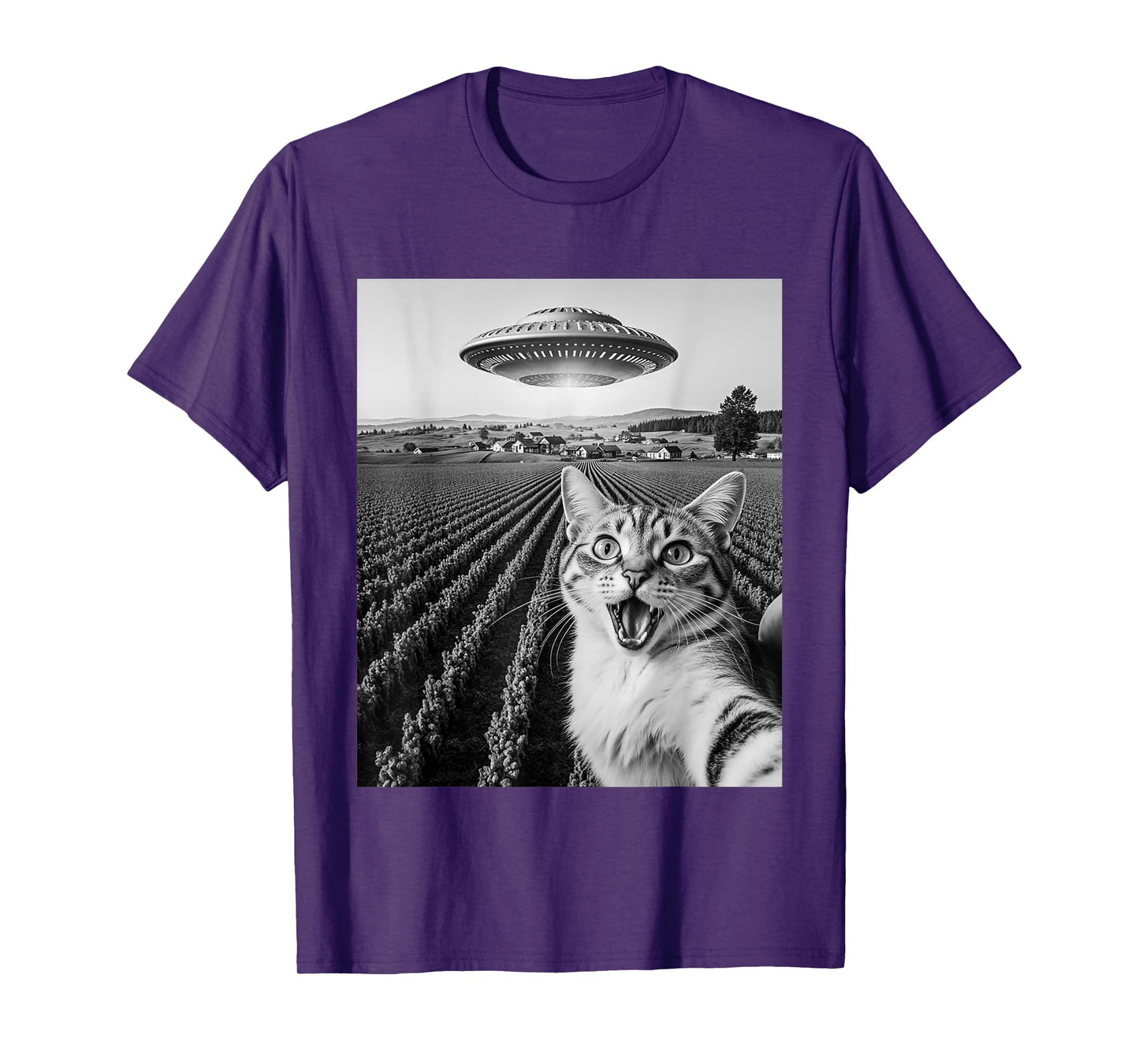 Cat Selfie With Alien UFO Funny Cat graphic tees T-Shirt