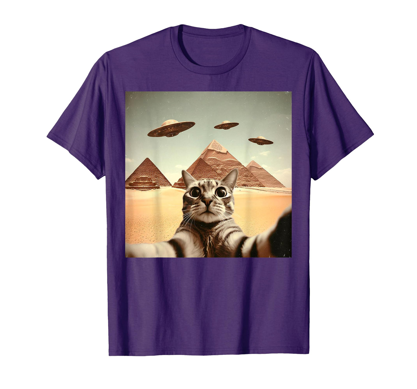 Cat Selfie With Alien UFO Funny Cat Gifts For Men Women Kid T-Shirt