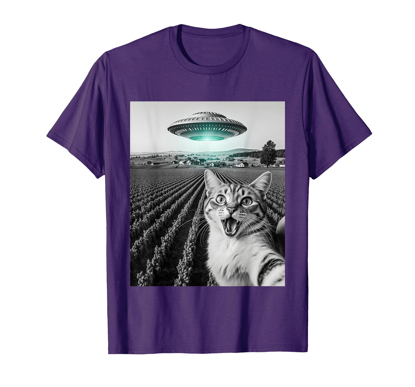 Funny Cat Selfie With Alien UFO Cat Gifts For Men Women Kid T-Shirt
