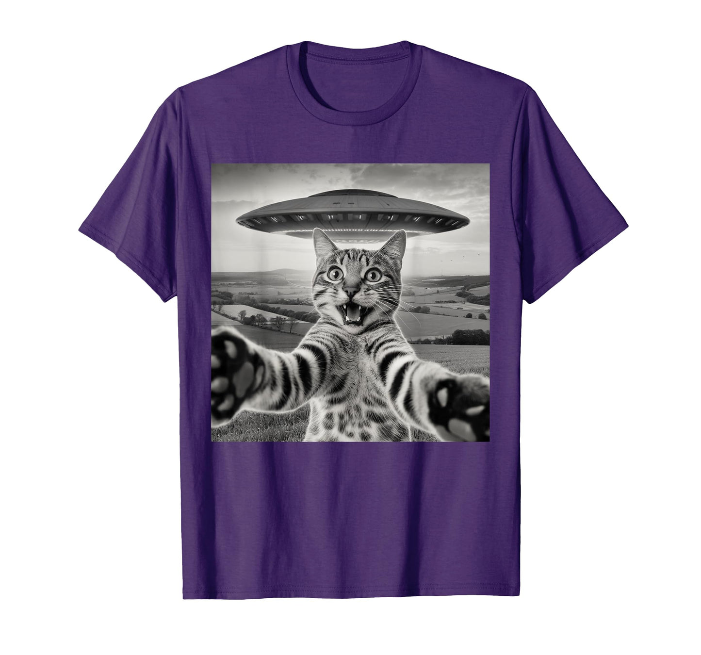 Cat Selfie With Alien UFOs Funny Cat Sarcastic Humor Meme T-Shirt
