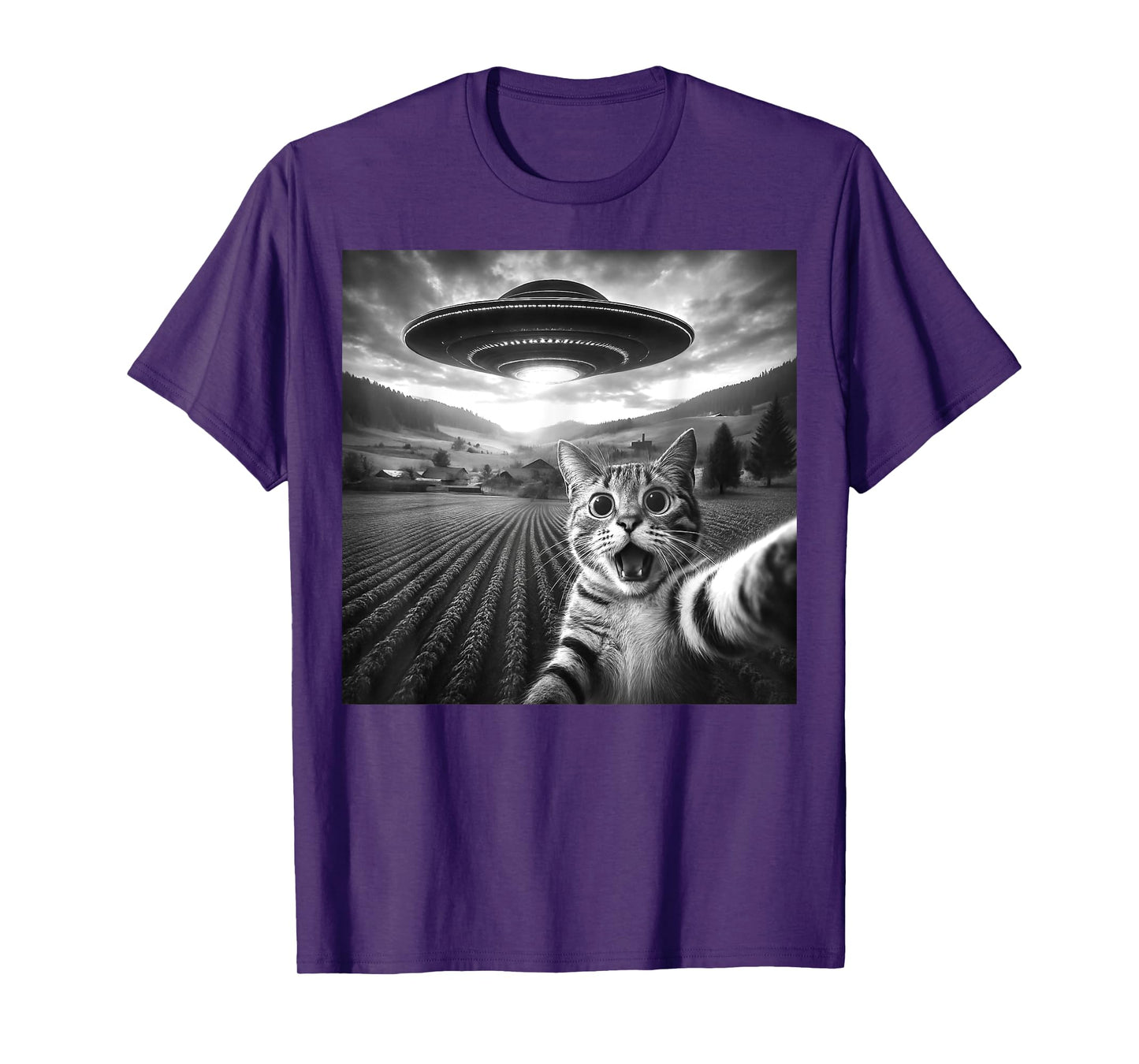 Cat Selfie With Alien UFO Funny Cat Gifts For Men Women Kid T-Shirt