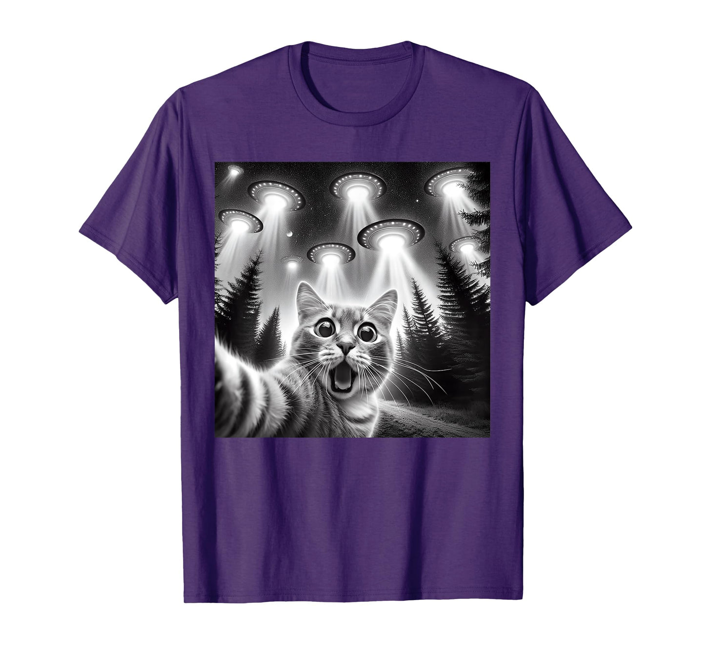 Cat Selfie With Alien UFO Funny Cat Gifts For Men Women Kids T-Shirt