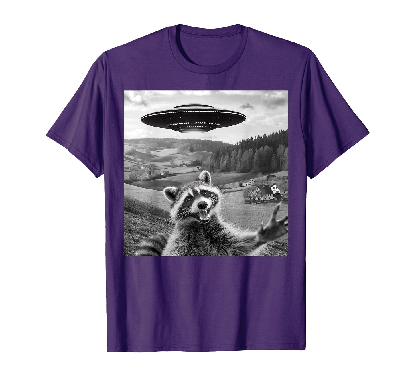 Raccoon Selfie With Alien UFO Funny Gifts For Men Women Kids T-Shirt