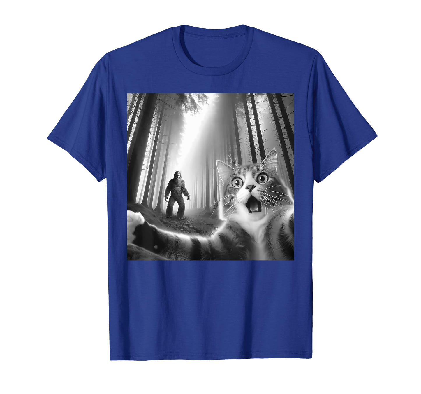 Funny Tee Surprised Scared Cat Selfie With Bigfoot Sasquatch T-Shirt for Men Women Kids