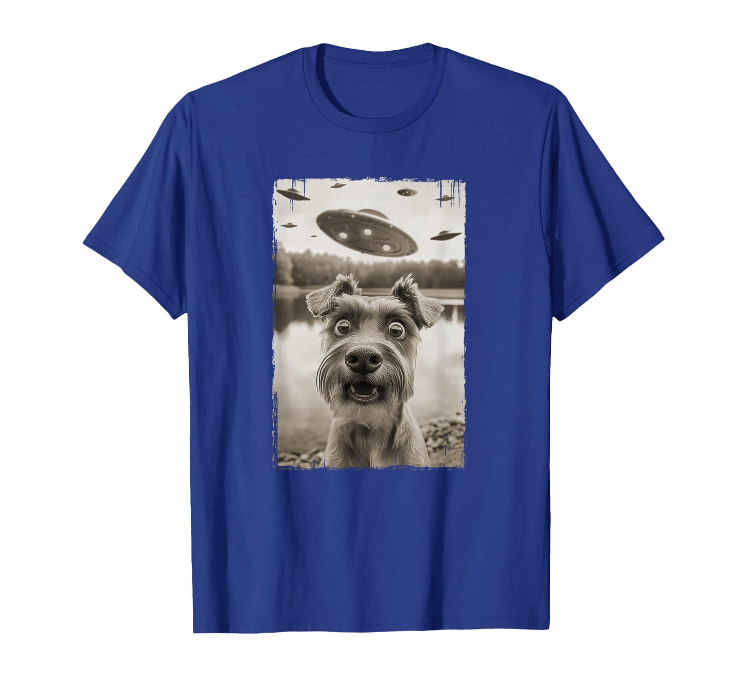 Retro Schnauzer UFO Encounters - Funny UFO Schnauzer Selfie T-Shirt