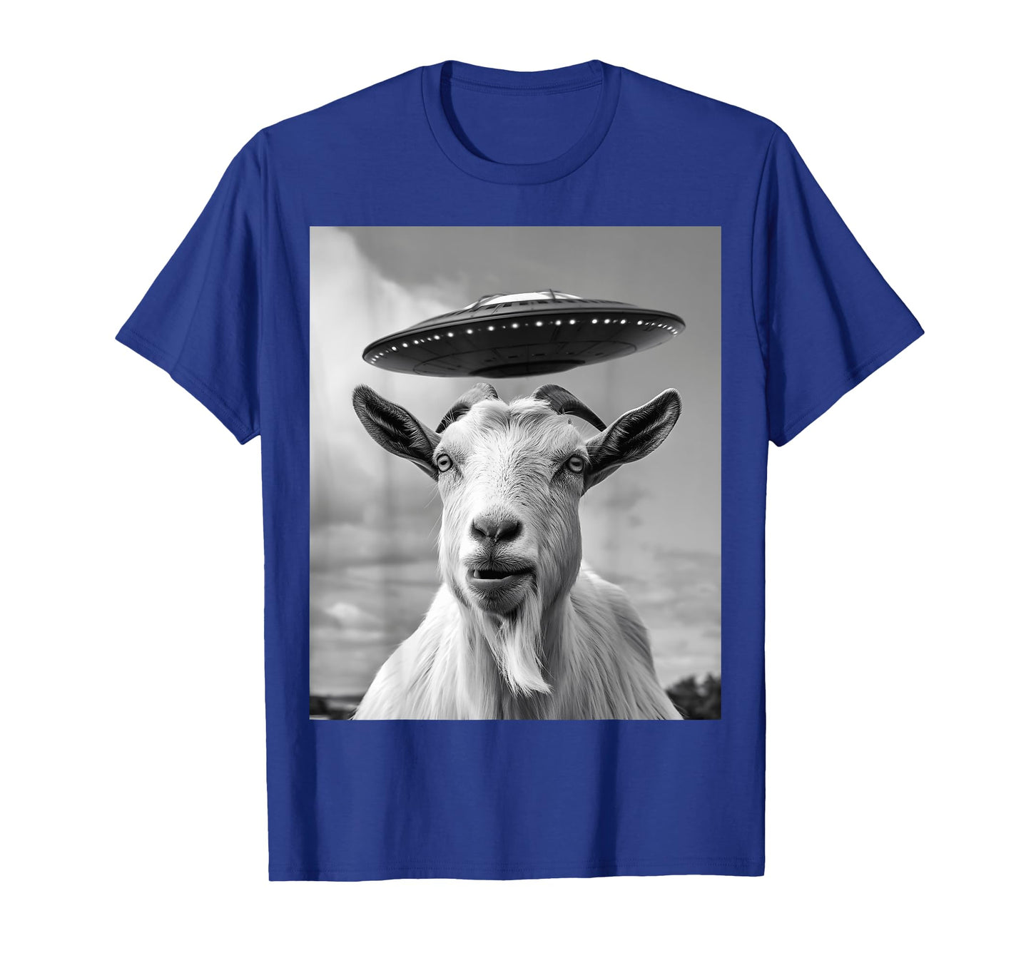 Goat Selfie With Alien UFO Funny Goat Gifts For Men Women T-Shirt