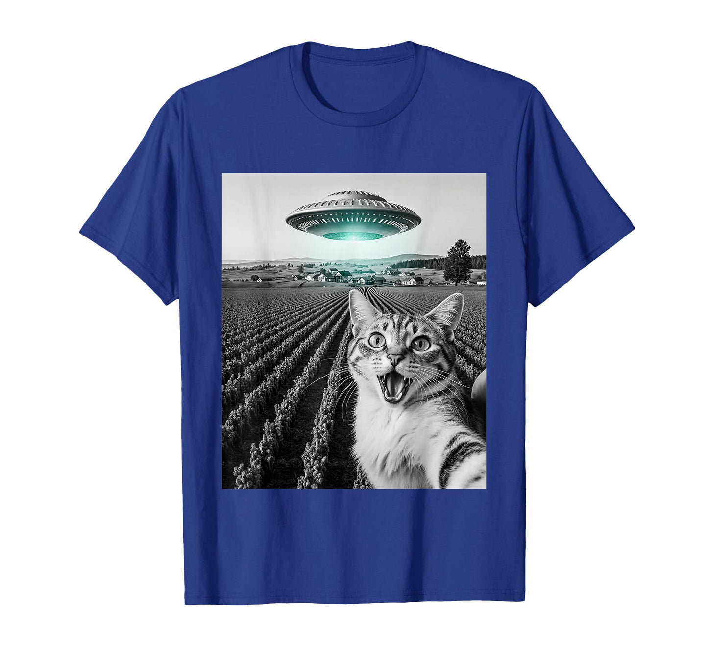 Funny Cat Selfie With Alien UFO Cat Gifts For Men Women Kid T-Shirt