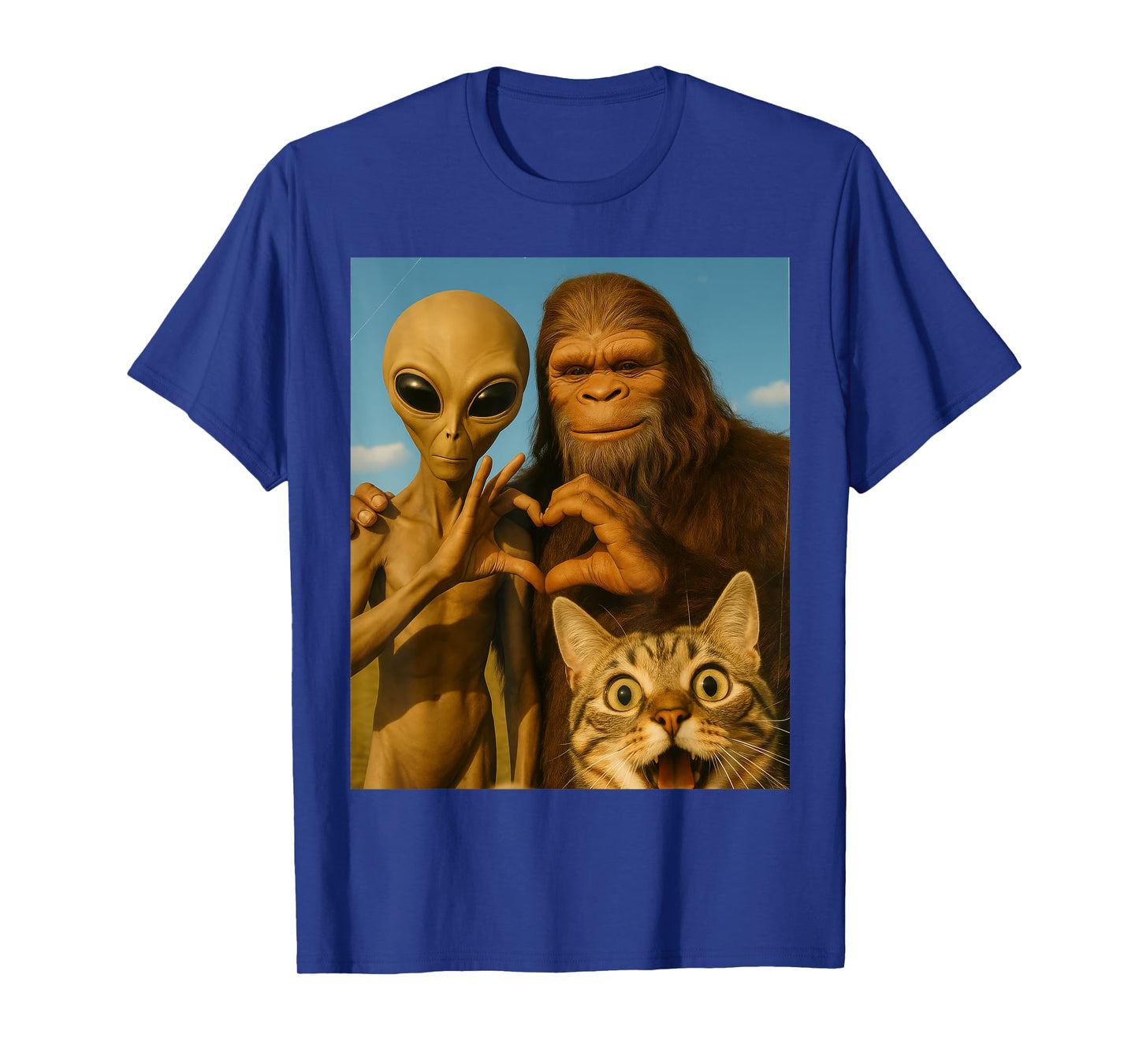 Funny Cat Selfie With Bigfoot Alien Gifts For Men Women Kids T-Shirt