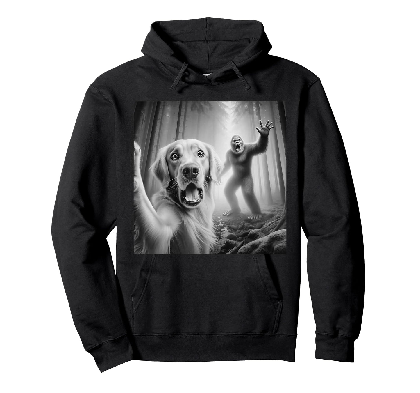 Funny Golden retriever Selfie with bigfoot sasquatch T-Shirt