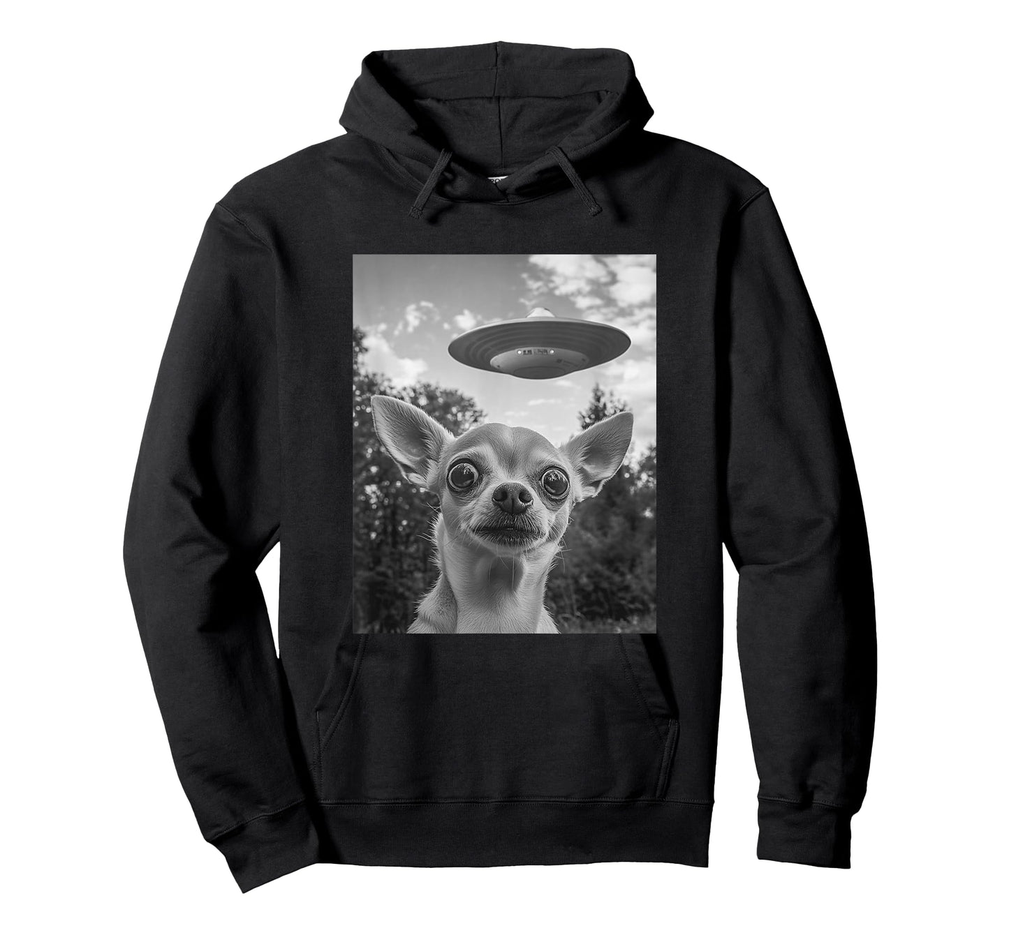 Funny Chihuahua Selfie with UFO T-Shirt