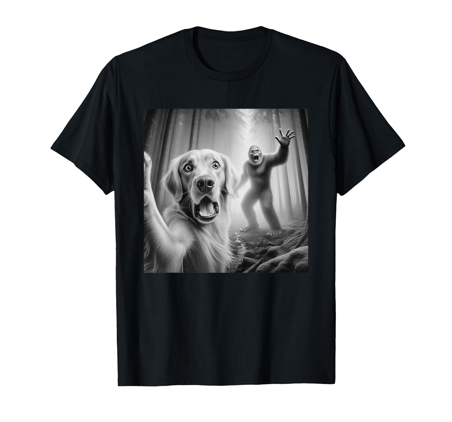Funny Golden retriever Selfie with bigfoot sasquatch T-Shirt