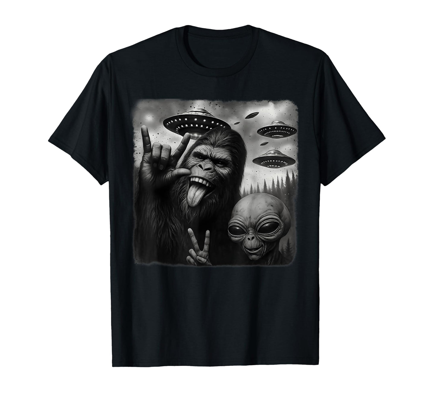 Funny Bigfoot & Alien Sasquatch Rock On Hand Sign UFO Selfie T-Shirt