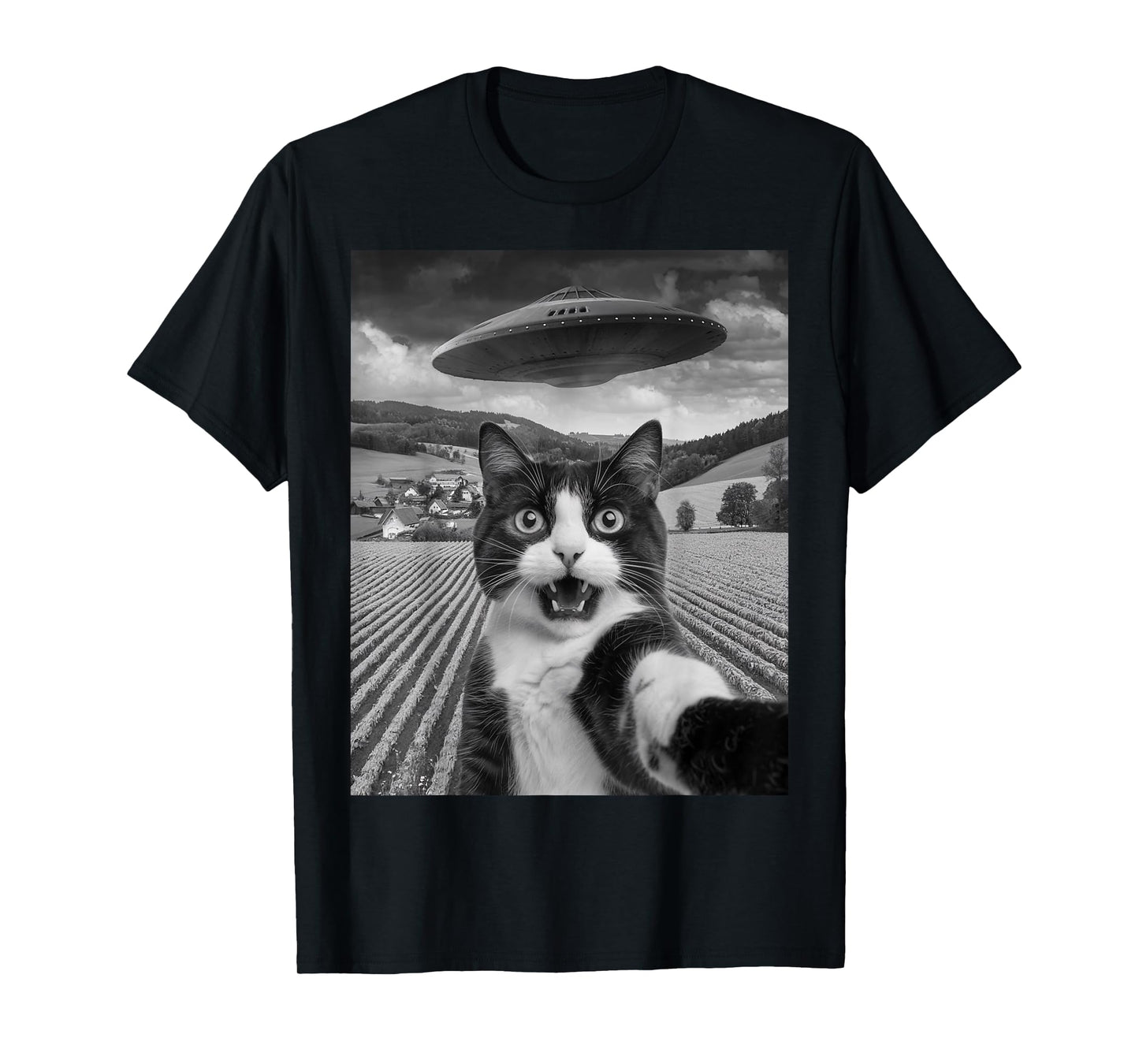 Cat Selfie With Alien UFO Funny Cat Gifts For Men Women Kid T-Shirt